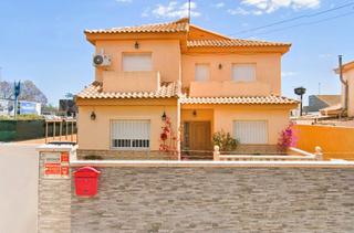 Chalet  Calle pou del marques. Espectacular chalet independiente con piscina, garaje, terrazas