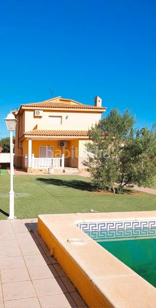 Foto 3b7ff6e3-47b9-492a-b1c6-5e8364b534bb. Xalet amb calefacció aparcament piscina a El Paraíso-Los Almendros Eliana (l´)