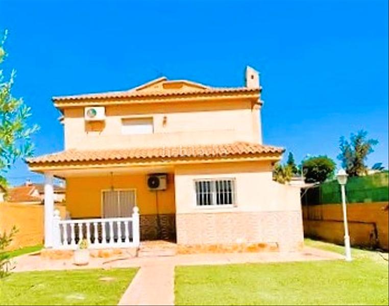 Foto a1a26e44-f403-4a47-b5f8-fd961949ed91. Xalet amb calefacció aparcament piscina a El Paraíso-Los Almendros Eliana (l´)