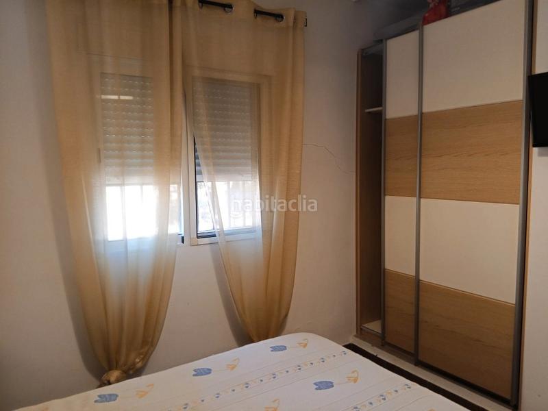 Foto bacaa538-2b9c-44a2-8831-db54a9d58d29. Bauernhof mit kamin parking in Calles