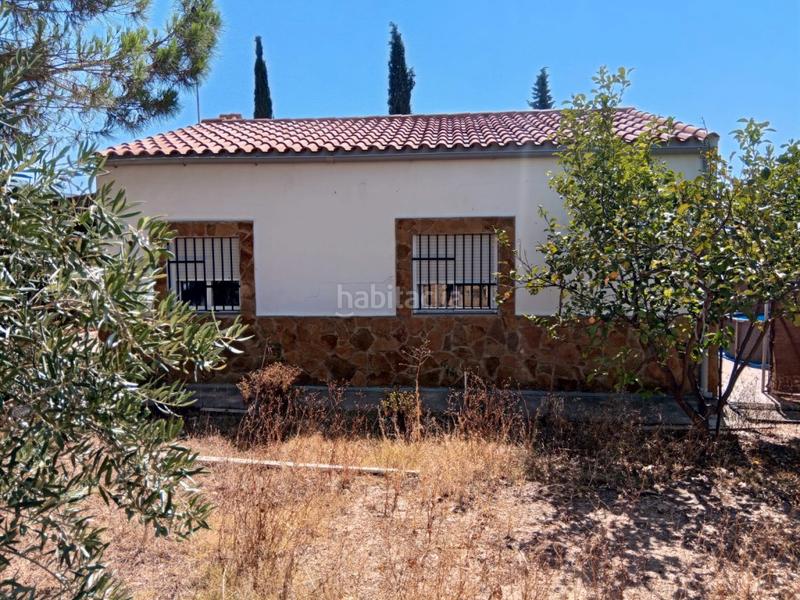 Foto d5d32590-71cb-4349-b66c-d7cdadd94273. Bauernhof mit kamin parking in Calles