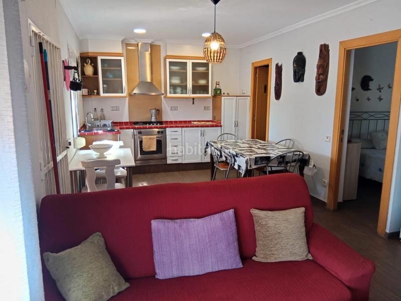 Foto f1279ee5-38cf-432e-8bfb-9e7bf7a6349a. Bauernhof mit kamin parking in Calles