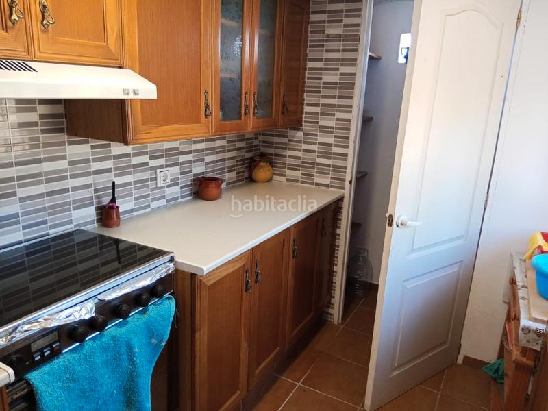 Foto f8a9177c-172e-49b5-982e-942131fbaf72. Bauernhof mit kamin parking in Calles