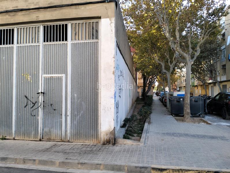 Foto c60763e8-d06d-47ff-8427-caee3985e12d. Residential plot in carrer ausiàs march 71 in Benetússer