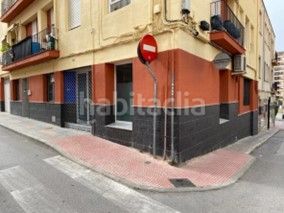 Foto 4711283d-68b0-4ba0-b9aa-325ccc324d6b. Local comercial en calle jacinto benavente 29 excelente y amplio local esquinero en Villena