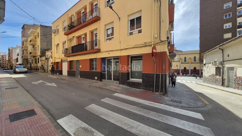 Foto 9a1ed10a-70e5-4f54-ba97-fb956d3c63d7. Local comercial en calle jacinto benavente 29 excelente y amplio local esquinero en Villena