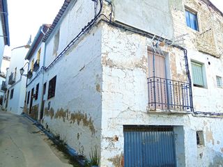 Casa  Calle del turia. Bonita casa de pueblo en chulilla