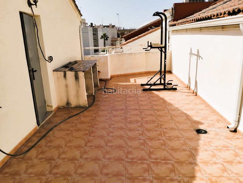 Foto ead09e0a-b491-4087-9dec-25682cbc4a3d. Àtic amb piscina a Rocafort