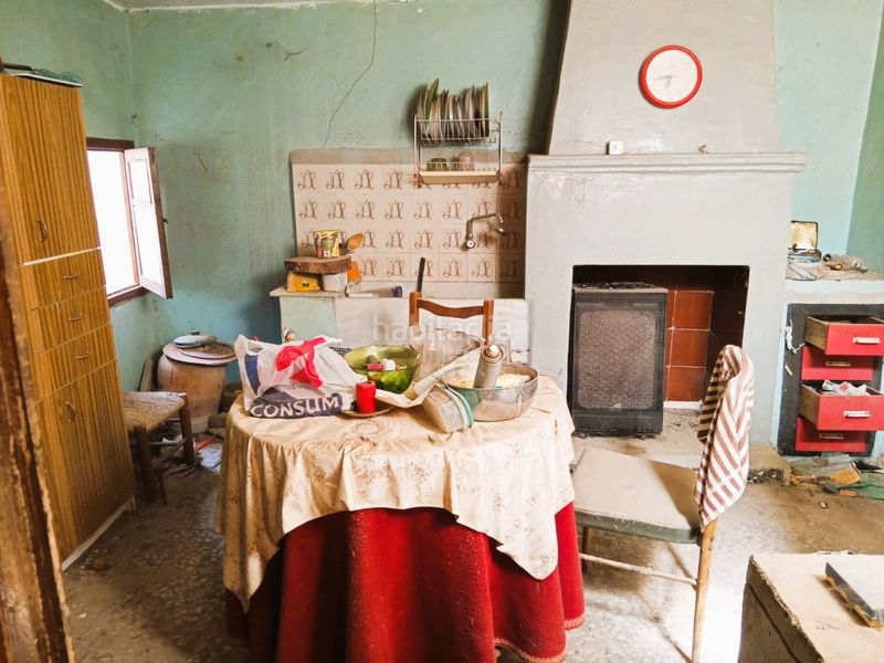 Foto 69ecf8dd-61c9-4a34-9f25-a2f81bb0c1c7. Casa amb xemeneia a Chelva