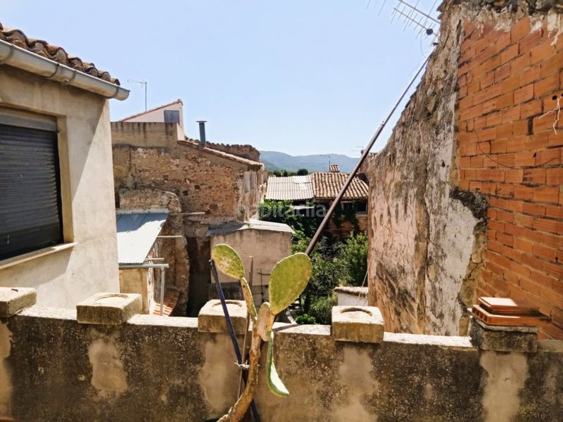 Foto 9c10d72f-b3c9-4c7d-abe7-655e80b865da. Casa amb xemeneia a Chelva