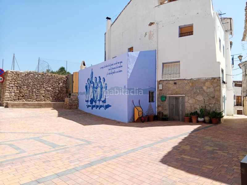 Foto c13d99c5-91d6-4539-b370-040de11ec7d5. Casa amb xemeneia a Chelva