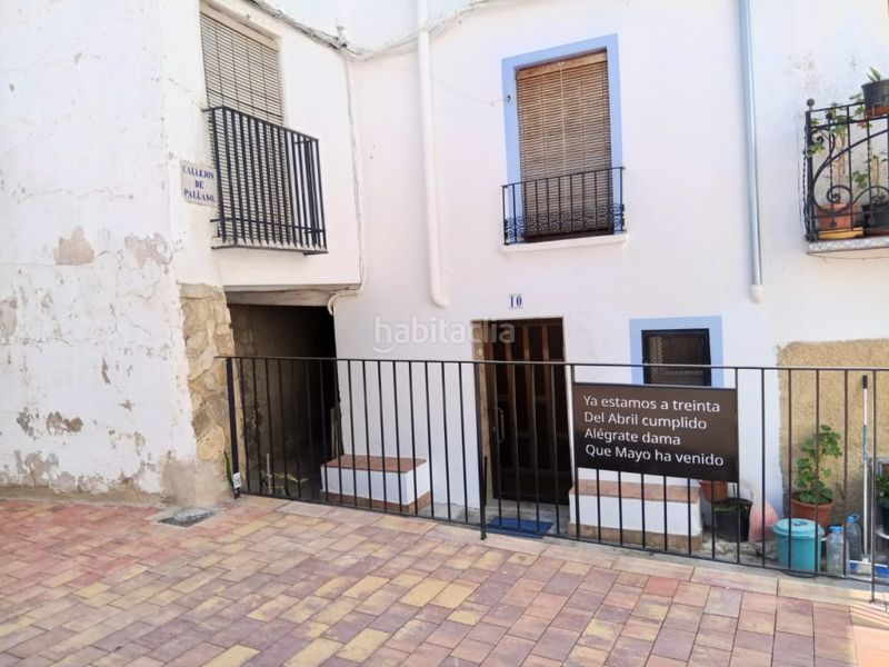 Foto fecc5b8e-f891-4e0c-8a7b-3a9f1b400bb2. Casa amb xemeneia a Chelva