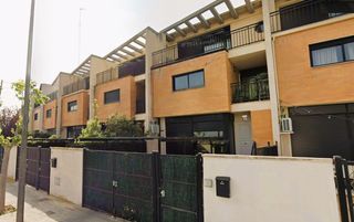 Casa adossada  Calle de gomera. Fantástico adosado con garaje, en urbanización con piscina y pad