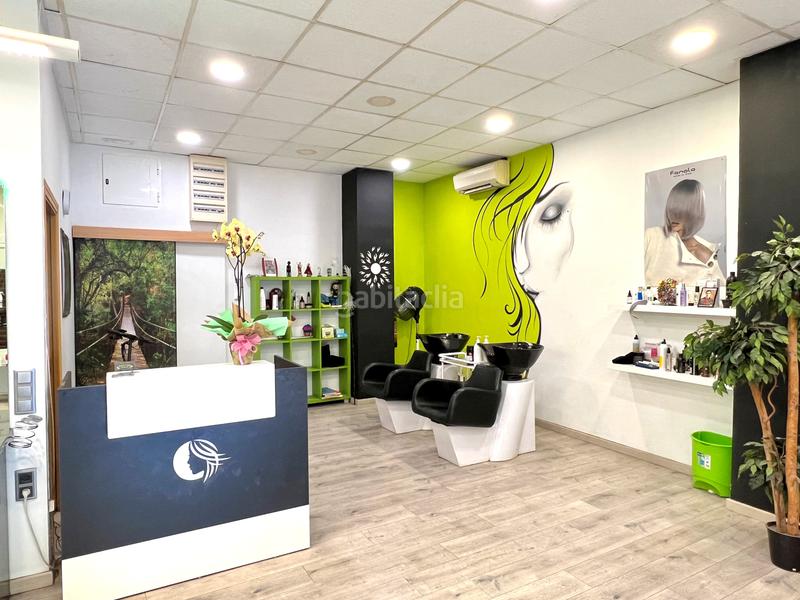 Foto 19ee052b-df81-48d8-9586-d7f621b04a9c. Traspaso local comercial se traspasa peluqueria totalmente equipada en Valencia