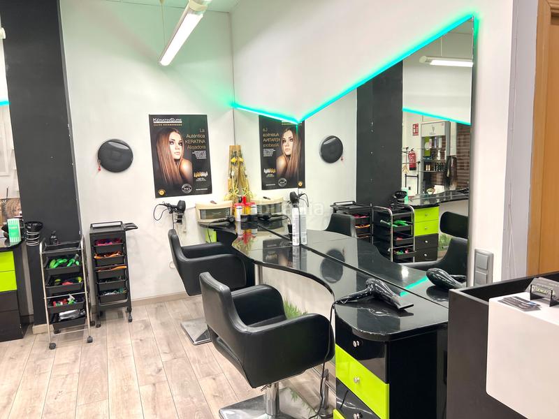 Foto eca043ed-4178-4738-8d9b-179029ee9817. Traspaso local comercial se traspasa peluqueria totalmente equipada en Valencia