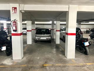 Aparcament cotxe a Carrer de jerónima galés 65. Se vende plaza de garaje para coche pequeño en c/ jerónima galés