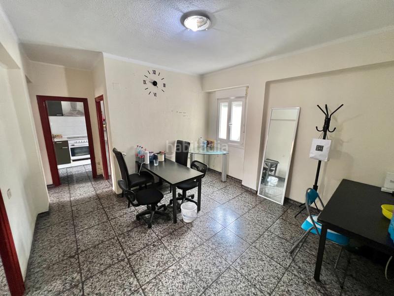 Foto 34275062-3731-4454-9856-391d43f2de3e. Flat in Avenida de la Paz Xirivella