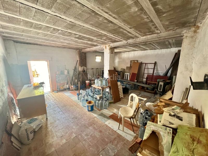 Foto a37612f9-ba5a-42af-ba2e-dec91db36dcf. Chalet in calle diseminado 9503 in Turís