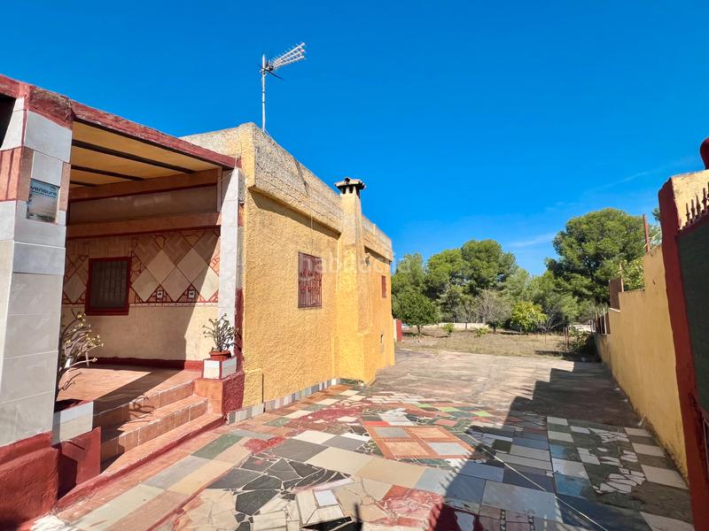 Foto b74c0396-22b8-488b-9fc9-fd2bbb5664bd. Chalet in calle diseminado 9503 in Turís