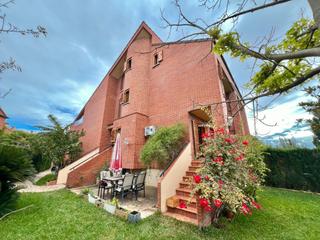 Maison jumelée  Sector d 65. Chalet adosado en urbanización privada ( mas camarena )