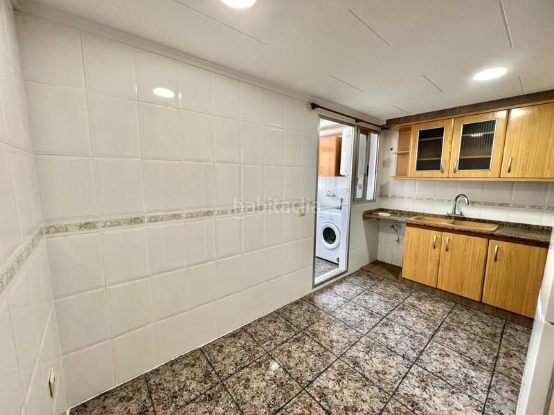 Foto 0a0a7ef2-0659-4c2b-bdee-4c70a9b47d3a. Alquiler piso se alquila vivienda vacía e en Camí Reial Torrent