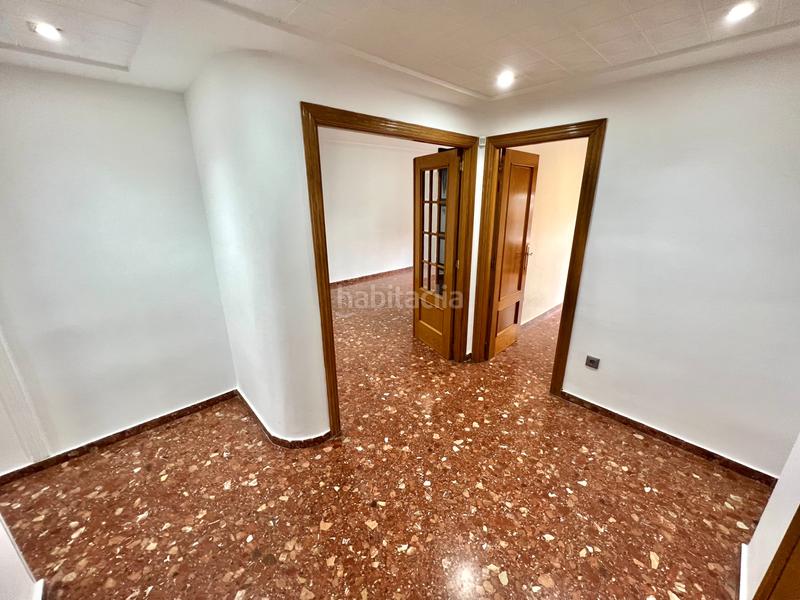 Foto 9a719175-2fa4-42ab-8a0d-980aeeda7773. Alquiler piso se alquila vivienda vacía e en Camí Reial Torrent