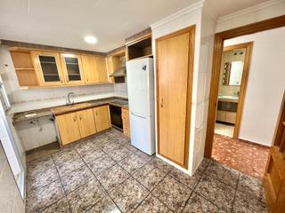 Location Appartement  Carrer de sant valerià. Se alquila vivienda vacía en torrente