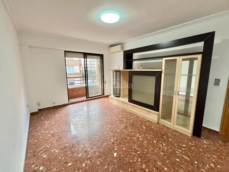 Foto 48a8df88-1cfb-41a0-a6fd-df698be9fc40. Miete etagenwohnung in Camí Reial Torrent