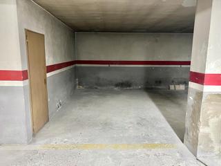 Miete Autoparkplatz  Carrer de xirivella 5. Se alquila garaje en mislata calle xirivella