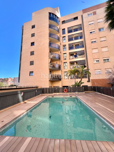 Foto a6c5b618-466c-4884-b917-c8e0393f5ec8. Pis amb calefacció aparcament piscina a Els Orriols Valencia