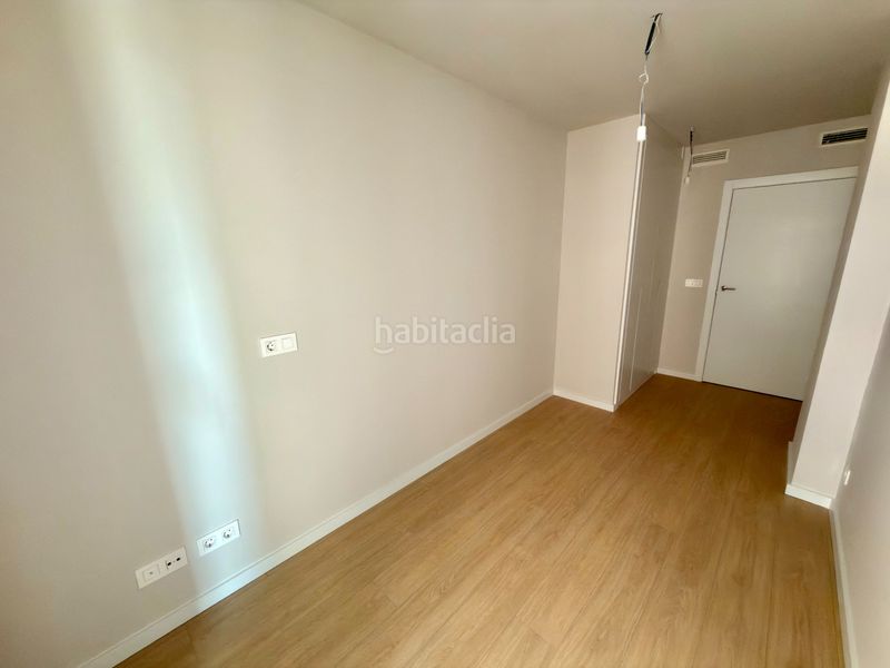 Foto 1375cae0-832b-4b49-a3d1-93c6d132b37f. Pis a calle doctor domagk 2 a Russafa Valencia