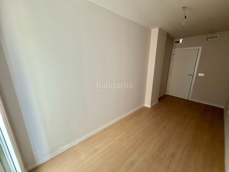 Foto 204b1f83-3e13-4ee4-84c8-f9ef61b672fb. Pis a calle doctor domagk 2 a Russafa Valencia