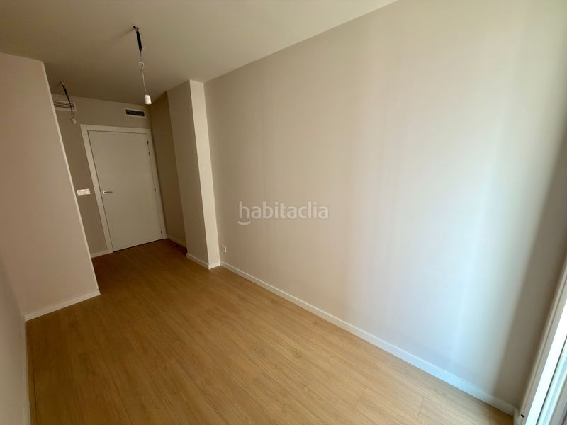 Foto 4df39ed4-40b6-4a0d-8e10-0555146722de. Pis a calle doctor domagk 2 a Russafa Valencia