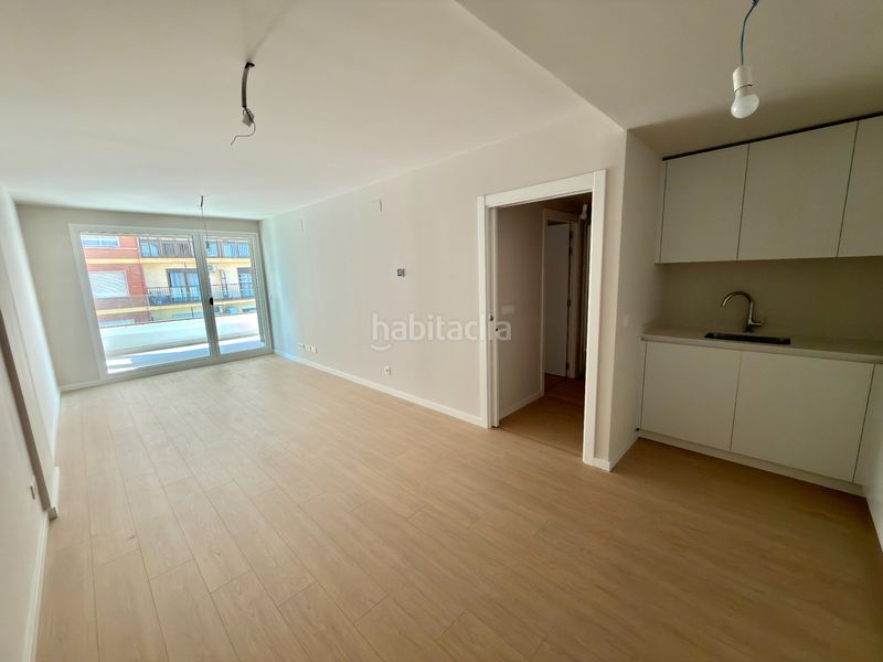 Foto ad71f306-385c-4950-83f1-1c7c8e139a1a. Pis a calle doctor domagk 2 a Russafa Valencia