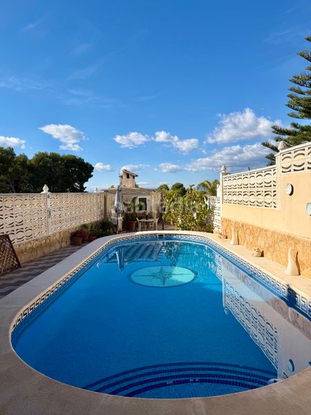 Foto 51064be5-2148-4dbe-a184-6e55ec99b40a. Chalet with heating pool in Mas de la Montañeta Torrent