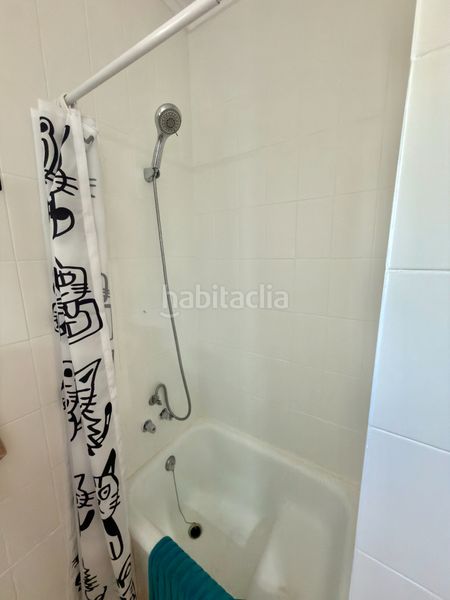 Foto d3062a90-105e-435e-864e-c564130d36b8. Xalet amb xemeneia aparcament piscina a La Loma Chiva