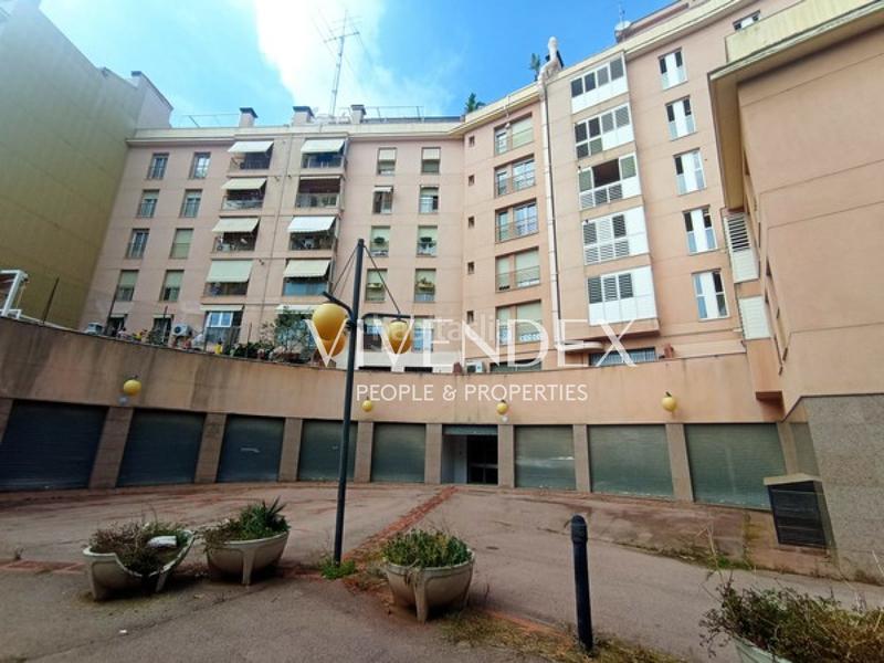 Foto e012b08f-677c-4c77-879f-02ba5c51d6fc. Locale commerciale in Centre Mataró
