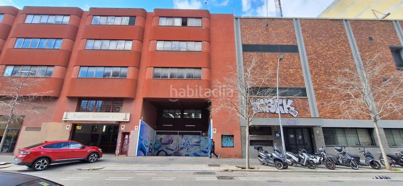 Foto fcbcc28c-6bb8-4d51-9373-d0f0f9e76b64. Location parking voiture dans El Parc i la Llacuna del Poblenou Barcelona