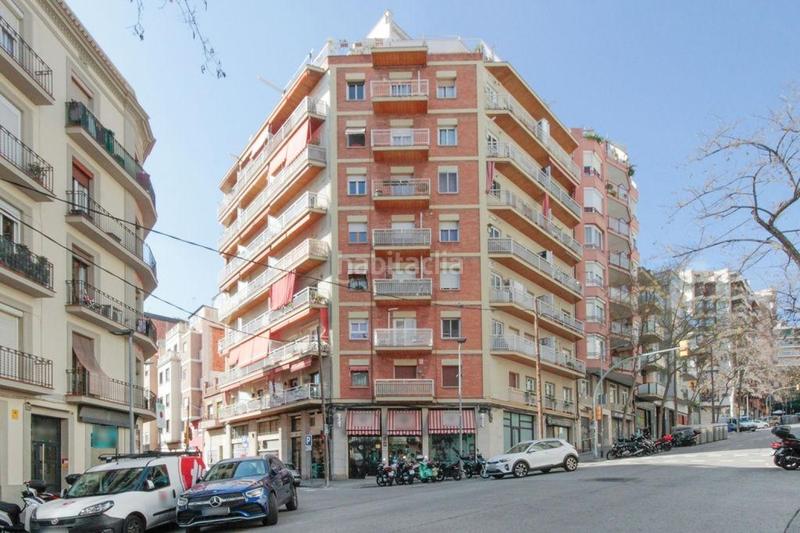 Foto e70fb3fc-f30c-433e-b19f-8eb8a313e8ae. Local comercial a Baix Guinardó Barcelona