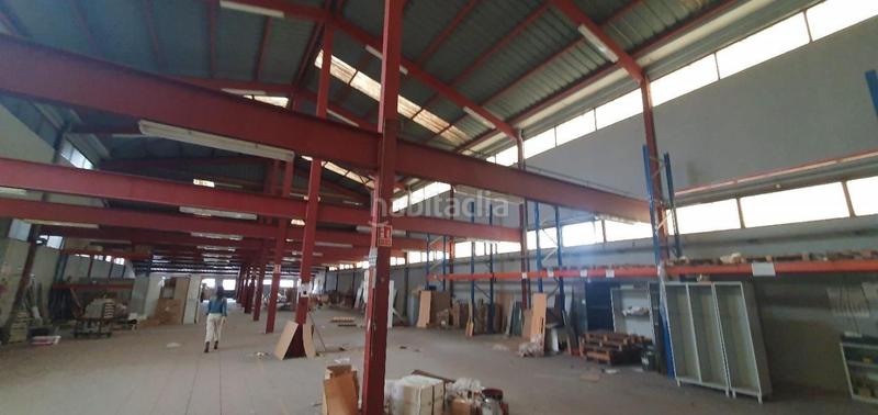 Foto 5e9442ef-5e75-4f49-9d01-da4720a84d56. Fabrikhalle in Ajuntament-Maragall Ripollet