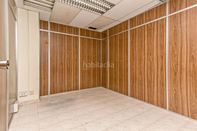 Foto d45defe5-9a21-4310-a51b-d688a8df66f7. Business premise in Horta Barcelona