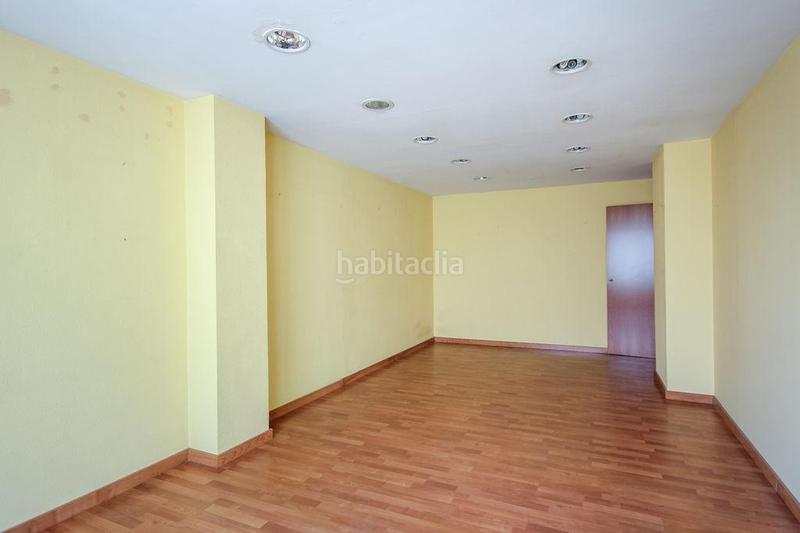 Foto 26d304f2-f705-4734-a747-b477ca148078. Bureau dans La Bordeta Barcelona