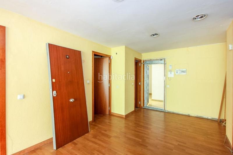 Foto 8d0e2538-e82b-4f45-865e-ed189a0250d8. Bureau dans La Bordeta Barcelona