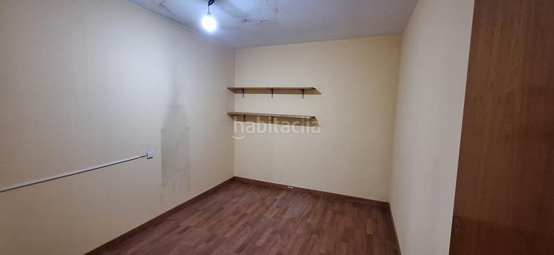 Foto b450a9a1-0611-43a2-a49d-27e339c970d3. Bureau dans La Bordeta Barcelona