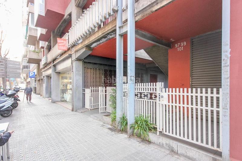 Foto 12724300-f20d-4220-ab7a-bbbcf6371008. Ufficio con riscaldamento in La Nova Esquerra de l´Eixample Barcelona