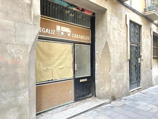 Business premise  Barcelona - hort dels velluters. Local comercial en venta con rentabilidad en passatge de l hort