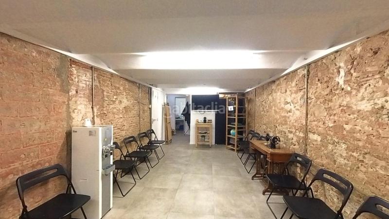 Foto 75286d9a-0d42-49d8-a2ec-5ef325075f70. Local commercial dans Gòtic Barcelona