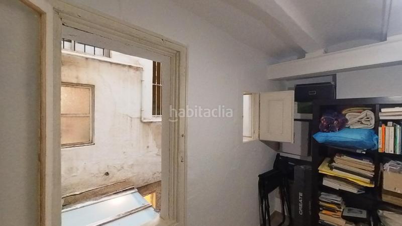 Foto 8a602ec2-d1ab-4c40-a197-f3b366a93e94. Local commercial dans Gòtic Barcelona