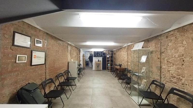 Foto a62233d1-7a13-40c4-b176-ff17946ca30b. Local commercial dans Gòtic Barcelona