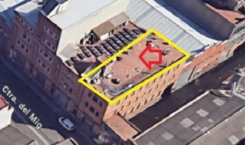 Foto 600dd3d8-57e6-4b1d-ac9d-b29b03e32bc6. Bâtiment à usage industriel dans Centre Hospitalet de Llobregat (L´)